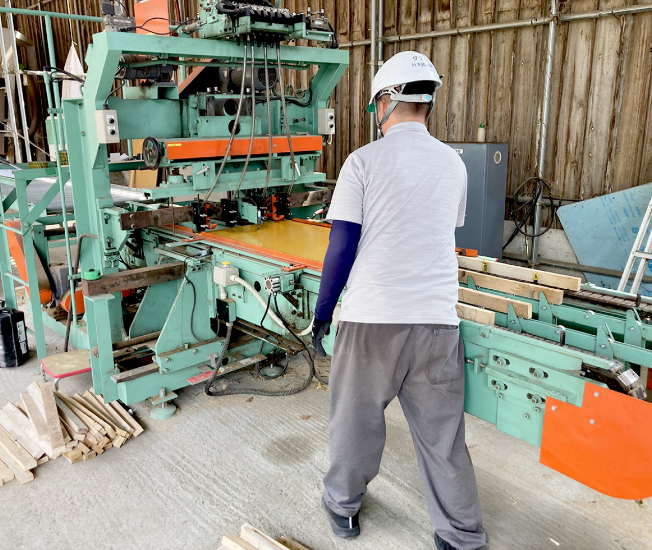 SERVICE.02 | 型枠加工（NC加工機による加工）